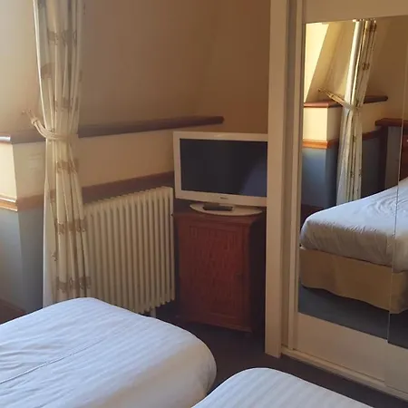 Hotel Manoir Du Cunningham 3*